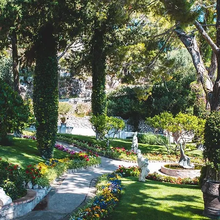 Ai Due Leoni Feriehus *